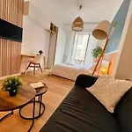 Sunshine Getaway - Stylish Studio In The Heart Of Nice
